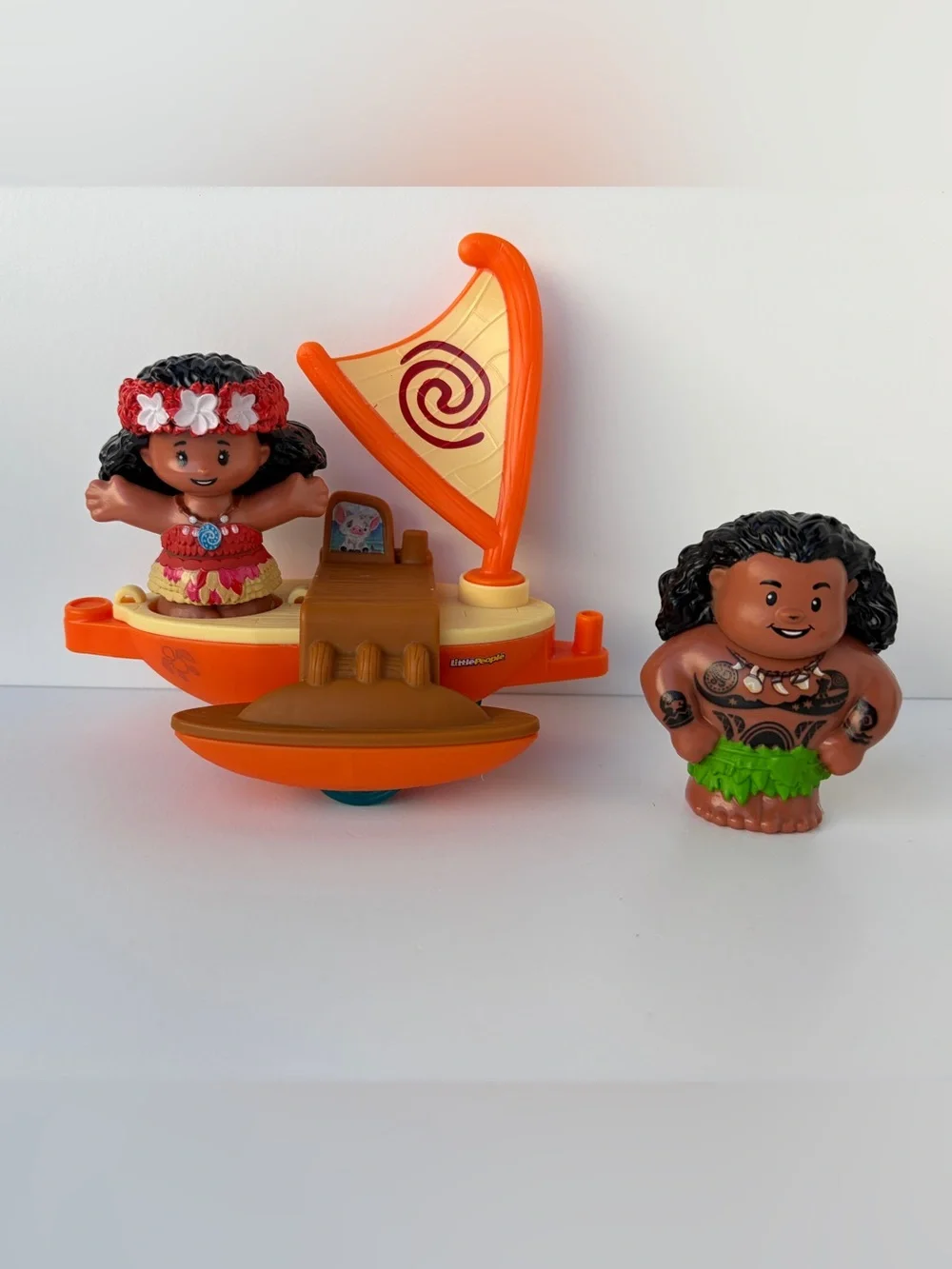 Fisher Price Little People Disney Parade Moana Princess Float Boat Maui Figure